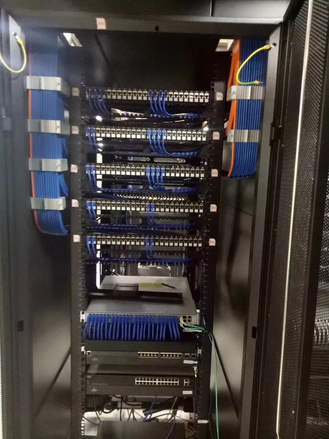 弱電工程師高標(biāo)準(zhǔn)施工實景 計算機(jī)網(wǎng)絡(luò)工程的大師之作